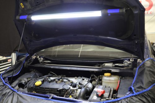 BGS akkus LED lámpa motorháztetőre