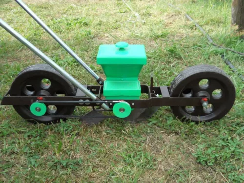 Eurokomax vetőgép, kézi egysoros sorkerekes K2