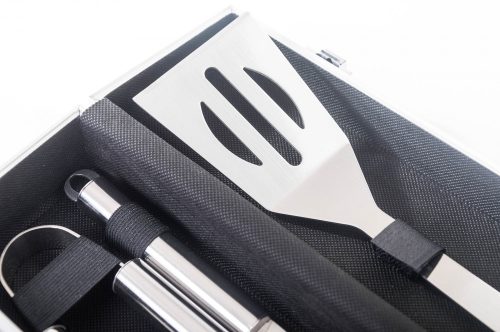 Grillező eszközkészlet, 3 részes, alumínium bőröndben