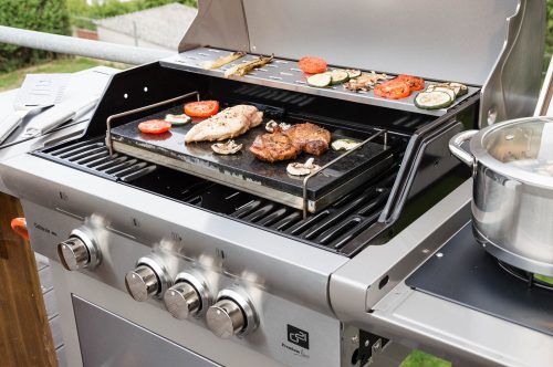 Grillező kőlap a BBQ grillekhez