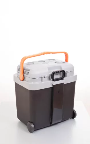 C&W hűtőláda 33 liter, 12/230 V