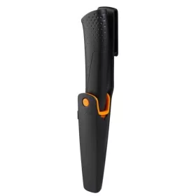 Fiskars kés építőipari munkákhoz, tokba épített élezővel