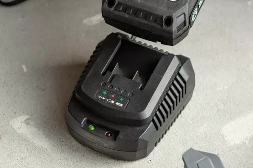 Graphite akkumulátortöltő Energy+ 18V