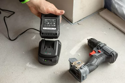 Graphite akkumulátortöltő Energy+ 18V