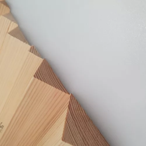 Gyalult borovi fenyő barkácsléc - háromszög léc - 30x30x2000 mm - Extra göcsmentes 1. osztály