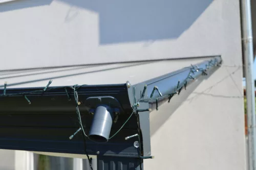 Alumínium pergola Wall 43 antracit + opal PC