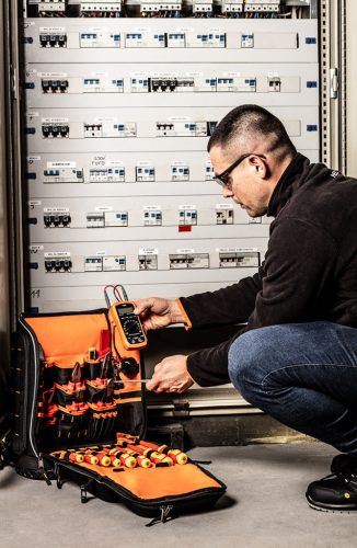 Neo villanyszerelő hátizsák szerszámkészlet 31 részes