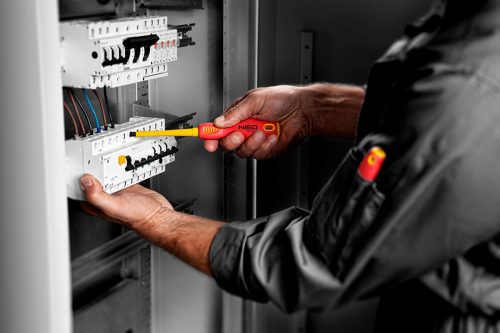 Neo csavarhúzó, Pozidriv, PZ2x100 mm, szigetelt