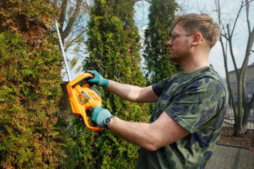 Neo elektromos sövénynyíró 600W 540mm