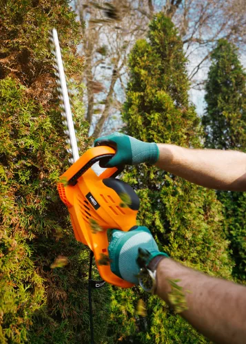 Neo elektromos sövénynyíró 600W 540mm