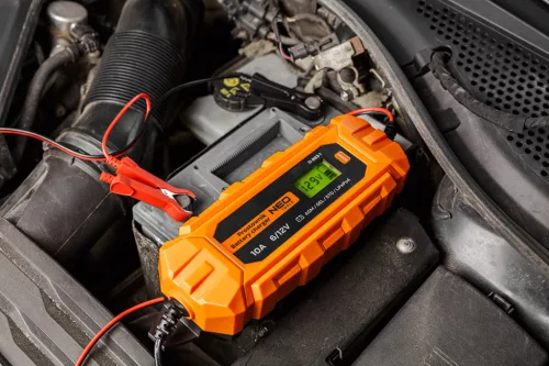 Neo automatikus akkumulátortöltő 10A/160W, 3-200Ah