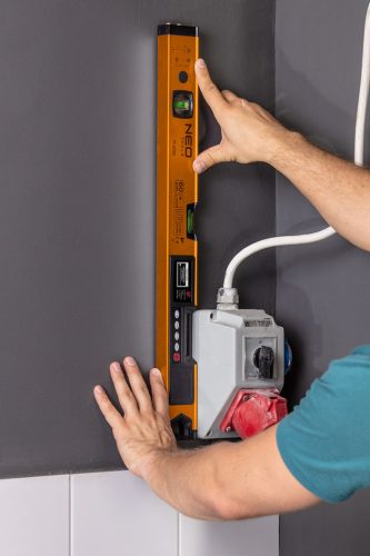 Neo digitális vízmérték, szögmérővel és lézer irányzékkal