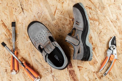 Neo munkaszandál, velúrbőr, S1 SRC, 44