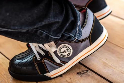 Neo munkacipő SB, acélbetéttel, 40