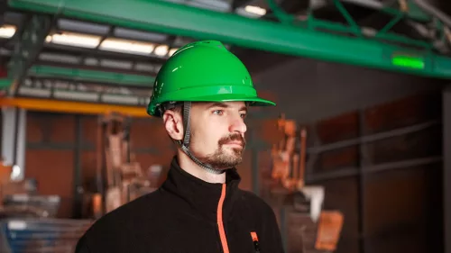 Neo védősisak állszíjjal, zöld