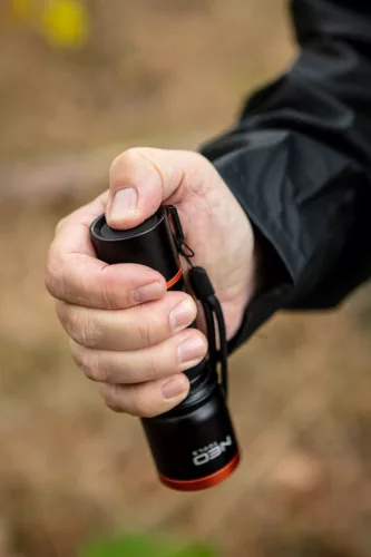 Neo zseblámpa, 200lm, 3W