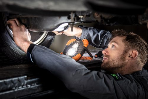 Neo reflektor, talpas 750 + 250lm, powerbank funkció, 10W