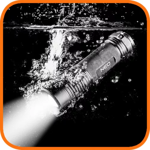 Neo zseblámpa 200 lm, fókuszálható