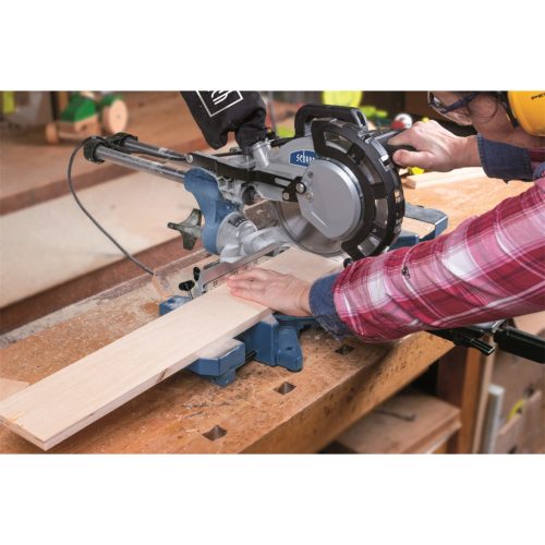 Scheppach gérvágó fűrész húzófunkcióval és lézerrel + 2. ajándék fűrészlappal HM 216