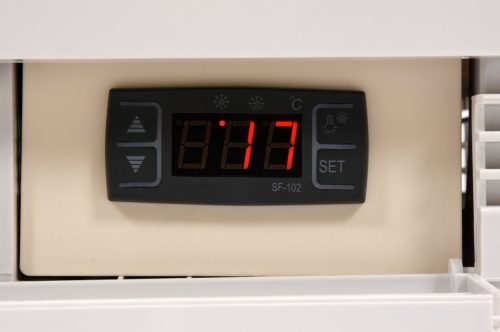 Yato Gastro álló hűtővitrin kijelzővel, fehér 78l 42x38x96cm