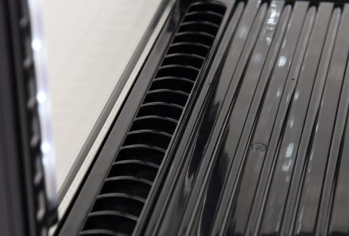 Yato Gastro álló hűtővitrin kijelzővel, fekete 78l 42x38x96cm