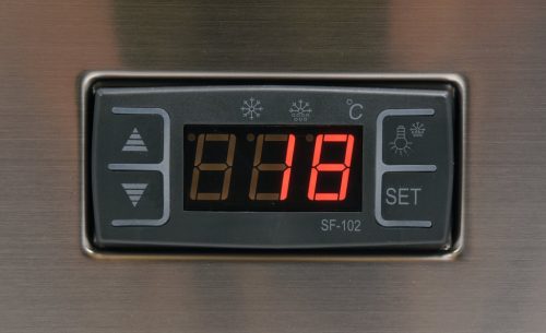 Yato Gastro álló hűtővitrin kijelzővel, fekete 78l 43x39x98cm