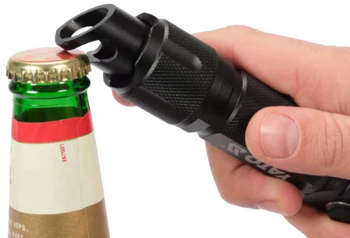 Yato akkus LED zseblámpa 900 lumen (akku + töltő)