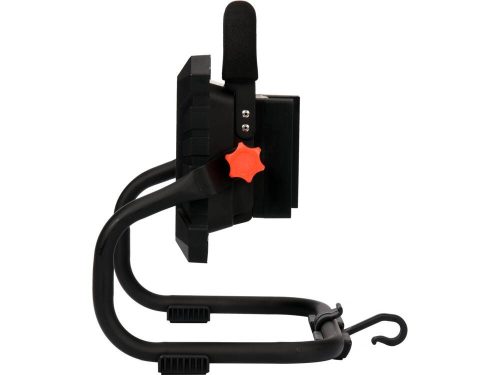 Yato akkus LED reflektor 1600 lumen 18 V Li-Ion (akku + töltő nélkül)